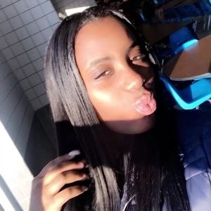 Meet your Posher, Leah